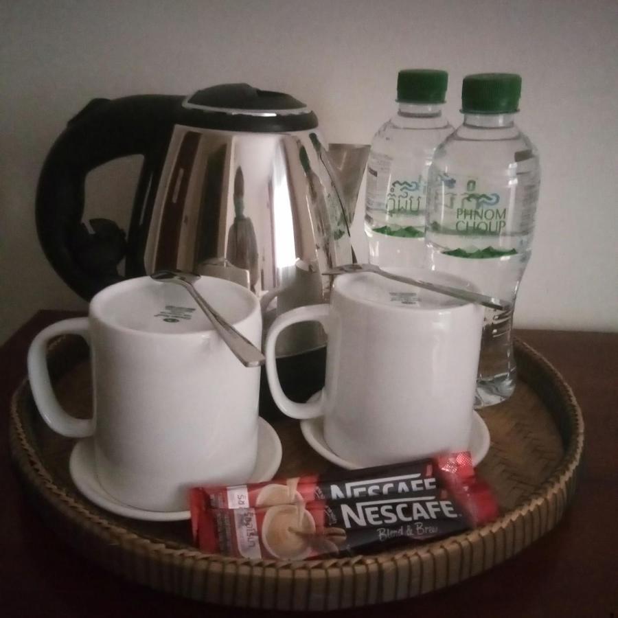 Twin Home Guesthouse Kampot Bagian luar foto