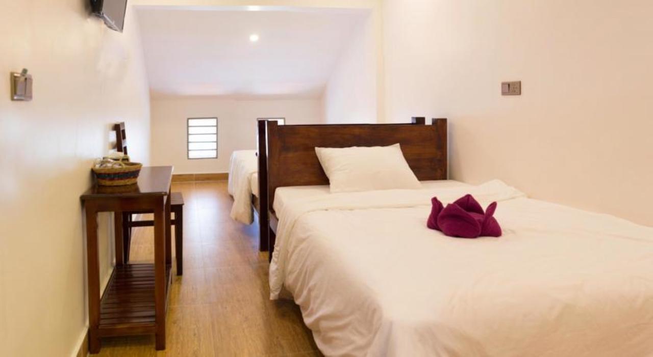 Twin Home Guesthouse Kampot Bagian luar foto