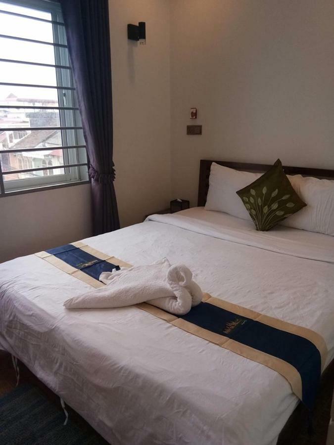 Twin Home Guesthouse Kampot Bagian luar foto
