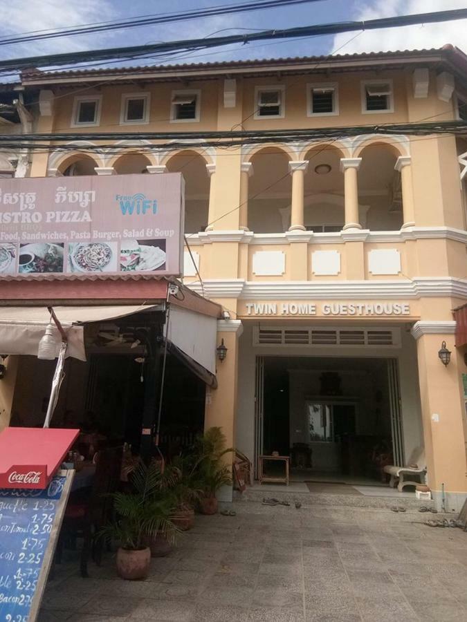 Twin Home Guesthouse Kampot Bagian luar foto