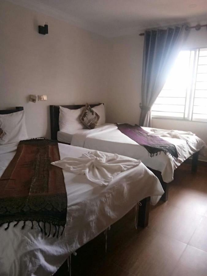 Twin Home Guesthouse Kampot Bagian luar foto